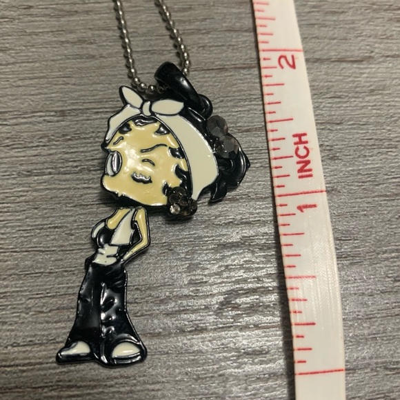 Betty Boop Enamel Necklace - Picture 5 of 5